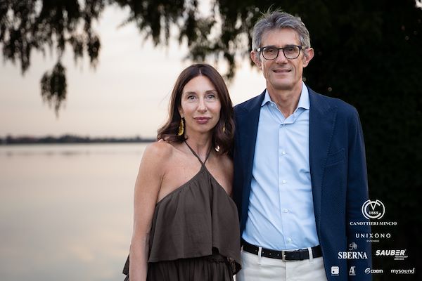 Canottieri Mincio . Unixono - Elena Camo: Le Grandi Voci Italiane