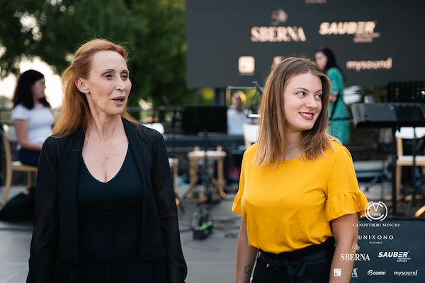 Canottieri Mincio . Unixono - Elena Camo: Le Grandi Voci Italiane