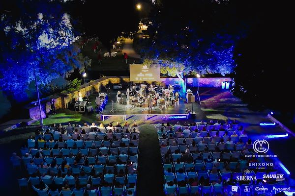 Canottieri Mincio . Unixono - Elena Camo: Le Grandi Voci Italiane