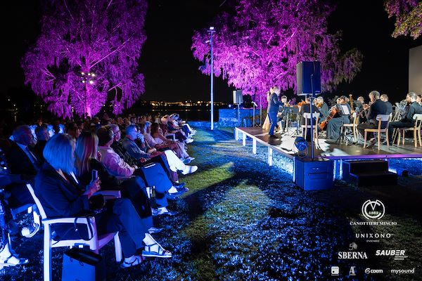 Canottieri Mincio . Unixono - Elena Camo: Le Grandi Voci Italiane