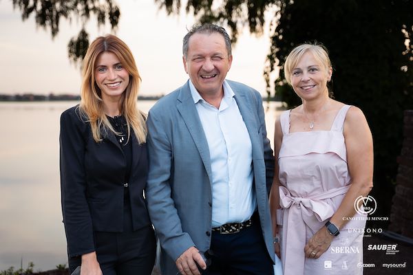 Canottieri Mincio . Unixono - Elena Camo: Le Grandi Voci Italiane