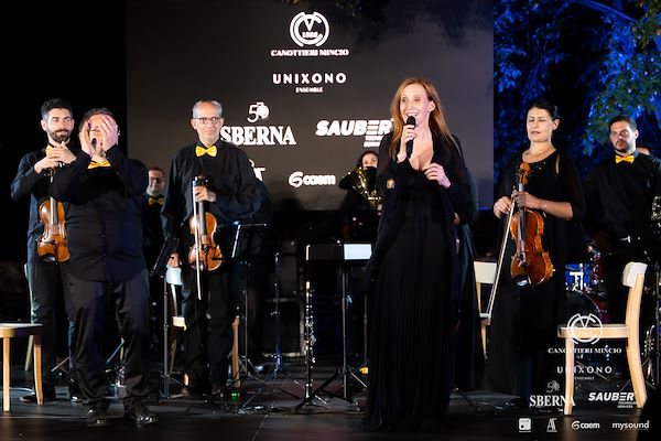 Canottieri Mincio . Unixono - Elena Camo: Le Grandi Voci Italiane