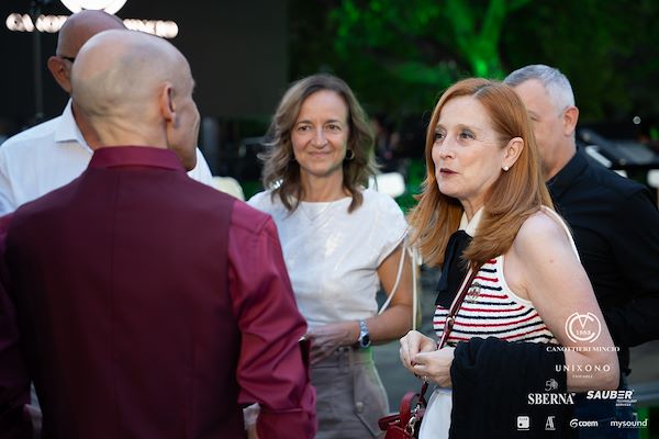 Canottieri Mincio . Unixono - Elena Camo: Le Grandi Voci Italiane