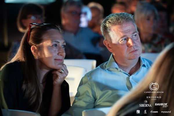 Canottieri Mincio . Unixono - Elena Camo: Le Grandi Voci Italiane