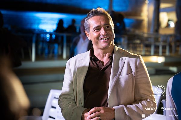 Canottieri Mincio . Unixono<br>Elena Camo: Le Grandi Voci Pop