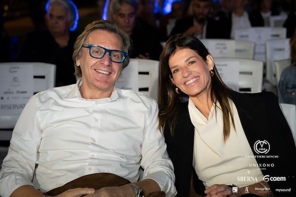 Canottieri Mincio . Unixono<br>Elena Camo: Le Grandi Voci Pop