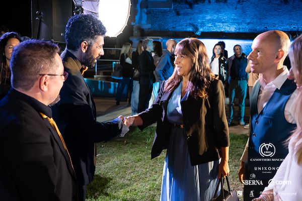 Canottieri Mincio . Unixono<br>Elena Camo: Le Grandi Voci Pop