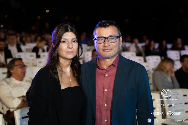 Canottieri Mincio . Unixono<br>Elena Camo: Le Grandi Voci Pop