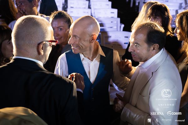 Canottieri Mincio . Unixono<br>Elena Camo: Le Grandi Voci Pop