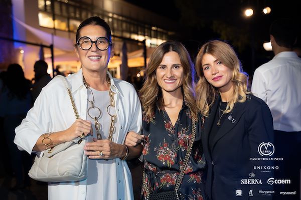 Canottieri Mincio . Unixono<br>Elena Camo: Le Grandi Voci Pop