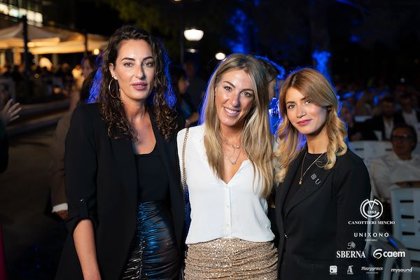 Canottieri Mincio . Unixono<br>Elena Camo: Le Grandi Voci Pop