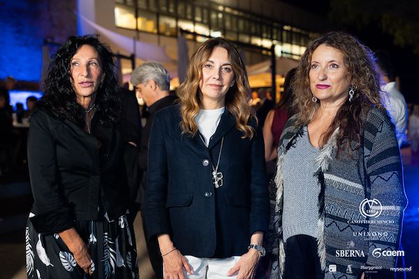 Canottieri Mincio . Unixono<br>Elena Camo: Le Grandi Voci Pop