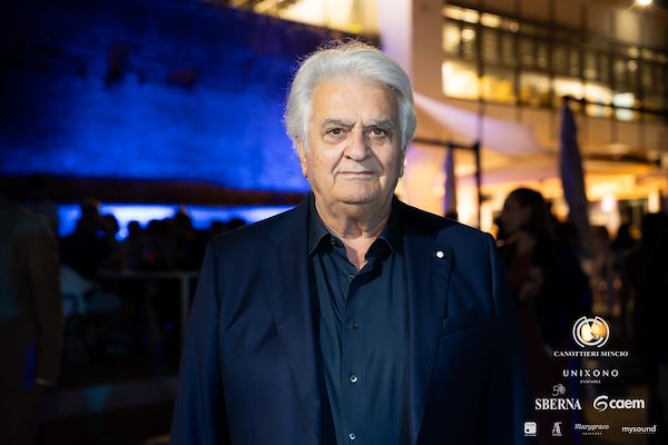 Canottieri Mincio . Unixono<br>Elena Camo: Le Grandi Voci Pop