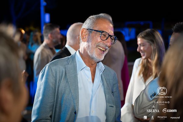 Canottieri Mincio . Unixono<br>Elena Camo: Le Grandi Voci Pop