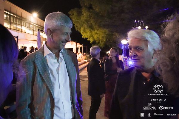 Canottieri Mincio . Unixono<br>Elena Camo: Le Grandi Voci Pop