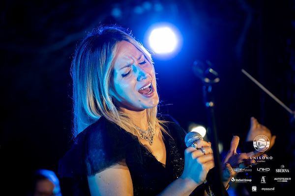 Circolo Tennis Scaligero<br> Unixono & Elena Camo: Le Grandi Voci Pop