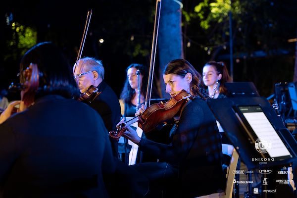 Circolo Tennis Scaligero<br> Unixono & Elena Camo: Le Grandi Voci Pop