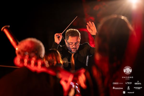 Circolo Tennis Scaligero<br> Unixono & Elena Camo: Le Grandi Voci Pop