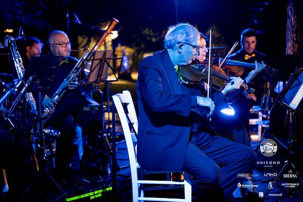 Circolo Tennis Scaligero<br> Unixono & Elena Camo: Le Grandi Voci Pop